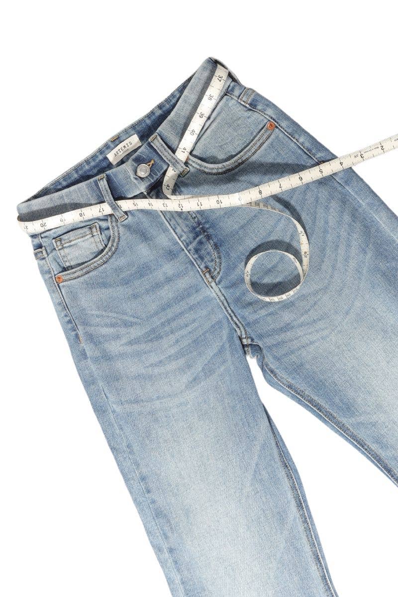 PLUS SIZE - TUMMY CONTROL HIGH RISE RELAXED STRAIGHT JEANS: MEDIUM WASH