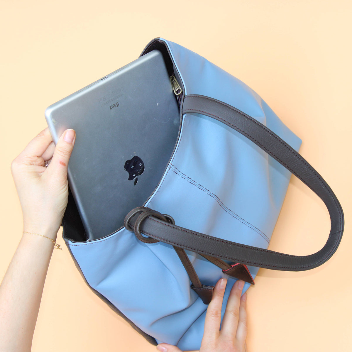 Celine-Shoulder Bag w/Zipper