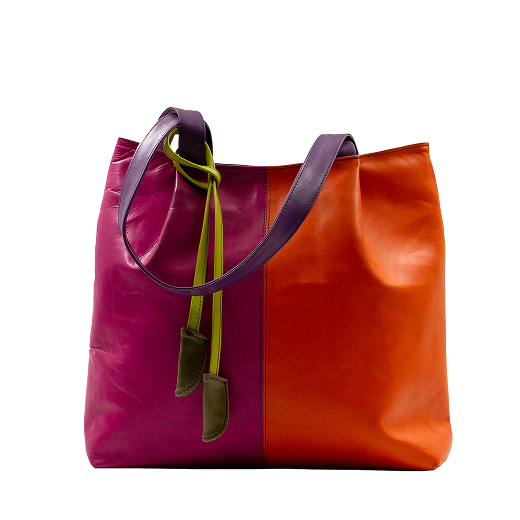 Celine · Shoulder Bag with Zipper Cloure (Photo 1 shows actual colors available.)