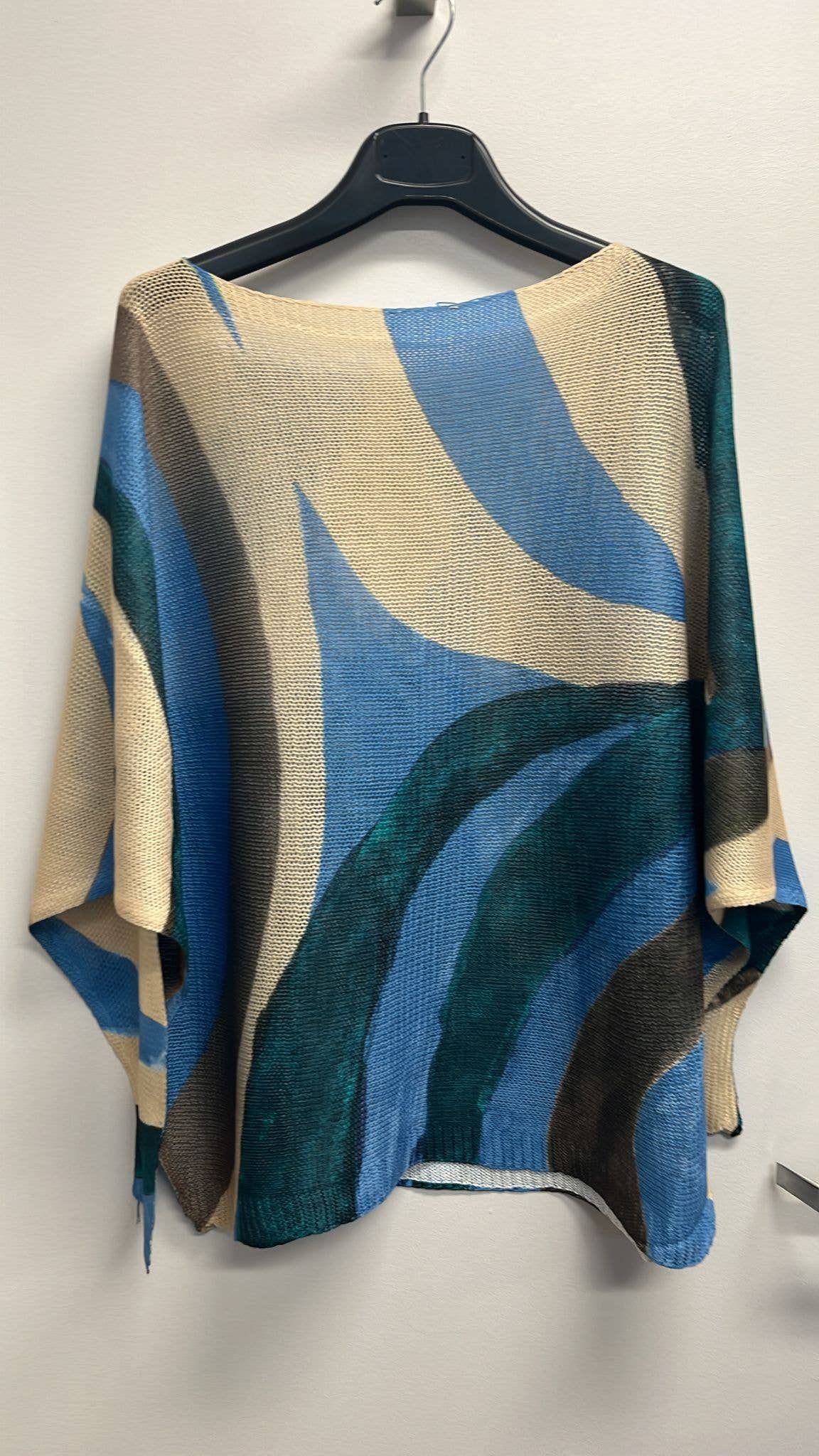Blue Wavy Round Neck Knit Printed Sweater
