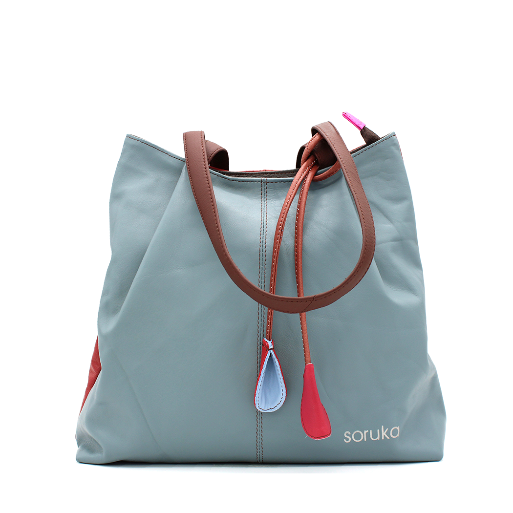 Celine · Shoulder Bag with Zipper Cloure (Photo 1 shows actual colors available.)